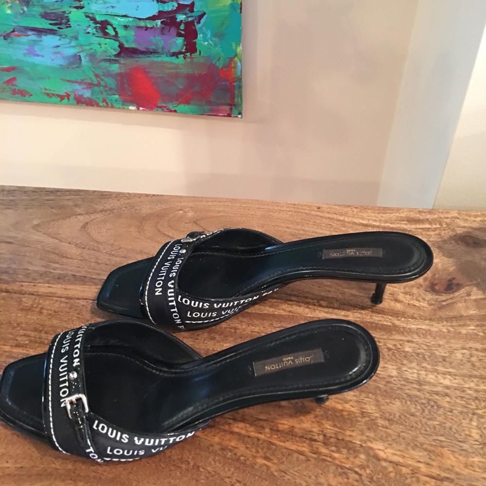 Authentic Louis Vuitton sandals Graffiti